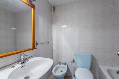 Appealing double bedroom in well-connected Ciutat Jardí - Gallery - 9