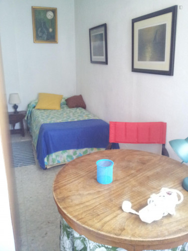 Single bedroom with private bathroom, in a nice apartment in Chamartín  - Gallery -  1