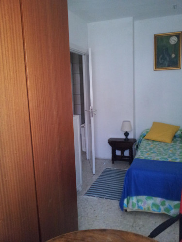 Single bedroom with private bathroom, in a nice apartment in Chamartín  - Gallery -  3