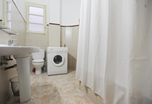 Cool double bedroom close to central Valencia - Gallery - 9