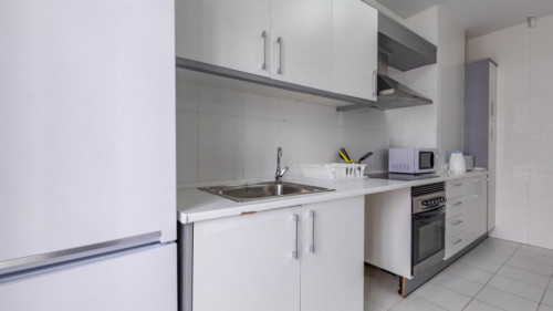 Shiny double bedroom with a balcony, in Gran Vía - Gallery - 5