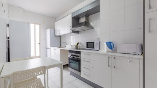 Shiny double bedroom with a balcony, in Gran Vía - Gallery - 6