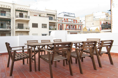 Alluring double bedroom close to the Colón metro station - Gallery - 13
