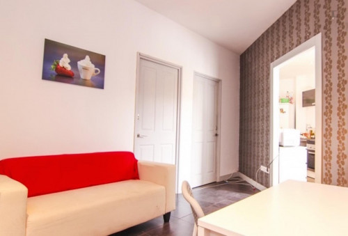 Charming double bedroom near the Xàtiva metro