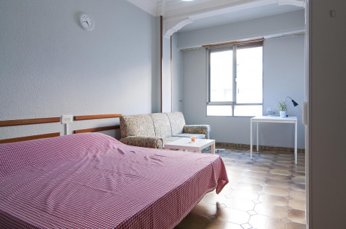  Fair Double Bedroom Near The Universitat Católica De Valencia San Vicente Mártir  -  Fair double bedroom near the Universitat Católica de Valencia San Vicente Mártir  - Gallery -  1