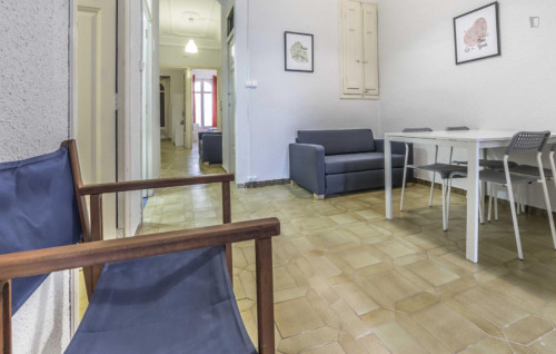 Friendly double bedroom in a 5-bedroom apartment, in the L’eixample - Gallery - 6