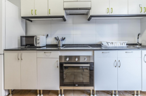 Friendly double bedroom in a 5-bedroom apartment, in the L’eixample - Gallery - 12