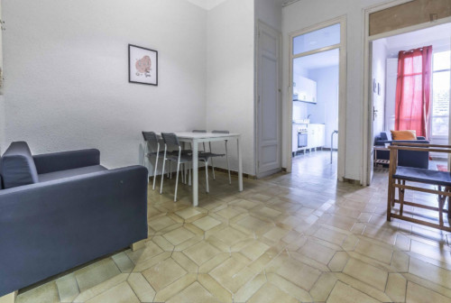 Friendly double bedroom in a 5-bedroom apartment, in the L’eixample - Gallery - 8