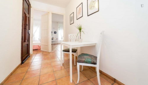 Bright double bedroom with balcony in proximity to the Estació del Nord train station - Gallery - 10
