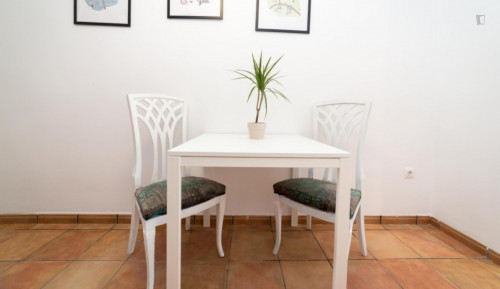 Bright double bedroom with balcony in proximity to the Estació del Nord train station - Gallery - 11