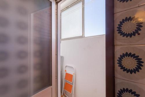 Well-located double bedroom near the Marquês metro station - Gallery - 9