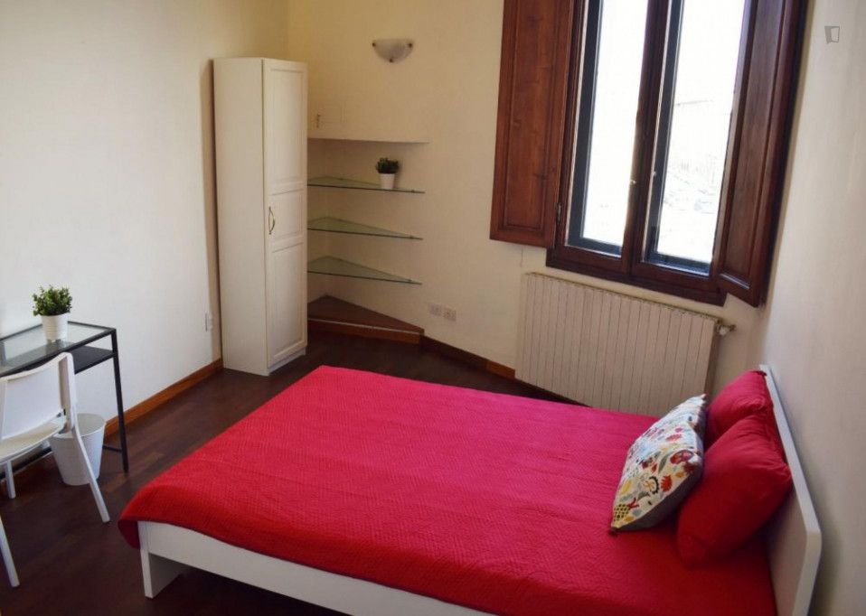 Awesome double bedroom in a 4-bedroom apartment near Firenze Porta al Prato train station