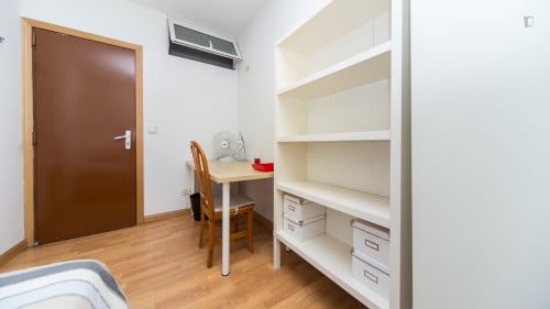 Single bedroom in a grand 8-bedroom flat in Embajadores