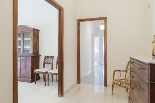 Bedroom in a bright and cozy apartment near Tor Vergata University - Gallery - 13