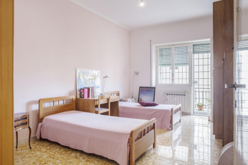 Bedroom in a bright and cozy apartment near Tor Vergata University - Gallery - 15