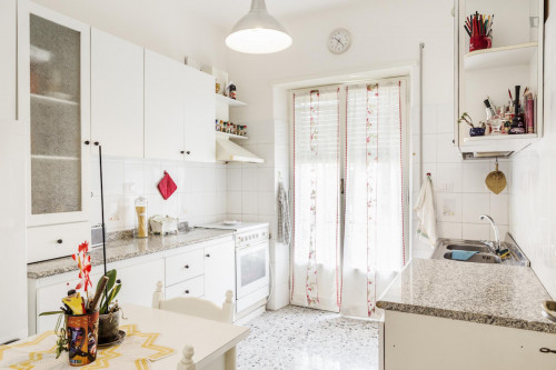 Bedroom in a bright and cozy apartment near Tor Vergata University - Gallery - 22