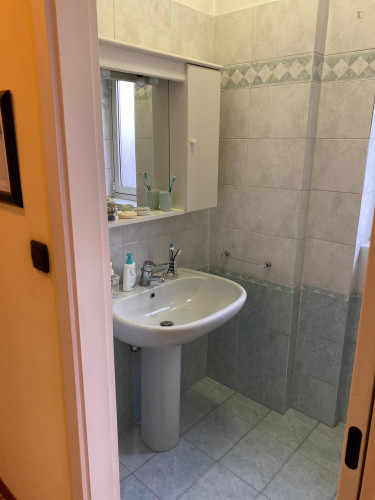 Cosy single room well connected to city centre - Gallery - 5