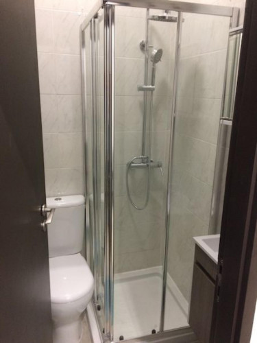 Sunny double bed near Polo University section, metro and bus transportation - Gallery - 10