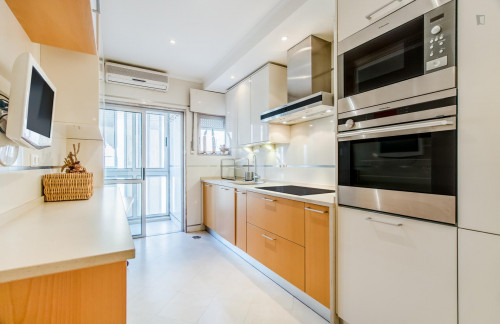 Charming 3-bedroom apartment near Telheiras metro station - Gallery - 47