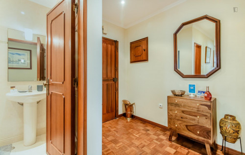 Charming 3-bedroom apartment near Telheiras metro station - Gallery - 20