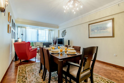 Charming 3-bedroom apartment near Telheiras metro station - Gallery - 34