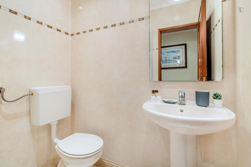 Charming 3-bedroom apartment near Telheiras metro station