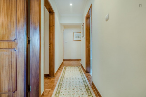Charming 3-bedroom apartment near Telheiras metro station - Gallery - 21