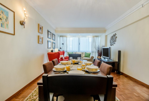 Charming 3-bedroom apartment near Telheiras metro station - Gallery - 35