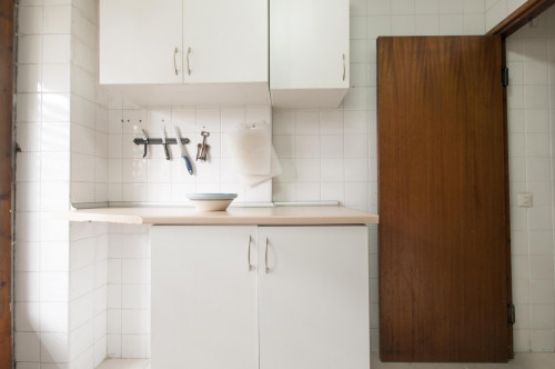 Nice single bedroom in a 3-bedroom flat near Parque del Retiro - Gallery - 14