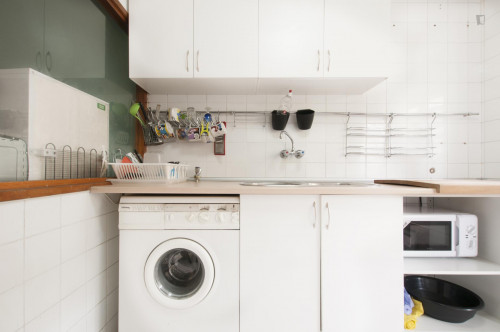 Nice single bedroom in a 3-bedroom flat near Parque del Retiro - Gallery - 16