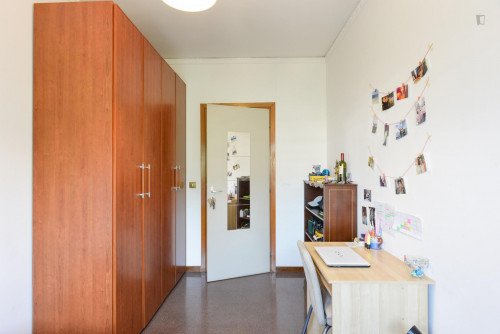Neat double bedroom not far from Jonio metro station - Gallery - 22