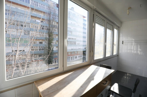 Bright Single Bedroom in Benfica - Gallery - 54