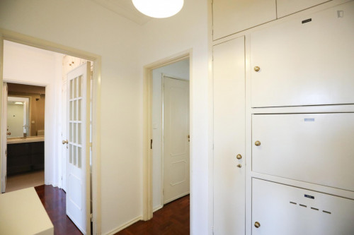 Bright Single Bedroom in Benfica - Gallery - 27
