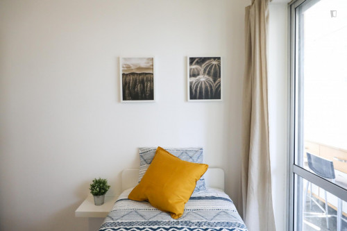 Bright Single Bedroom in Benfica - Gallery - 37