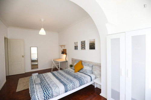 Amazing Double Bedroom in Benfica - Gallery - 40