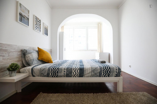 Amazing Double Bedroom in Benfica - Gallery - 37