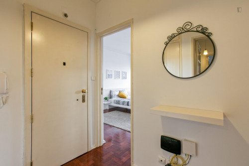Amazing Double Bedroom in Benfica - Gallery - 50