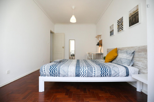 Amazing Double Bedroom in Benfica - Gallery - 41