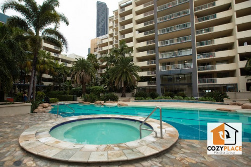Inner City Resort Style - Gallery - 8