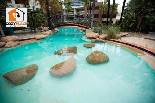 Inner City Resort Style - Gallery - 10