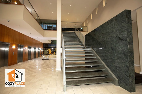 Inner City Resort Style - Gallery - 4