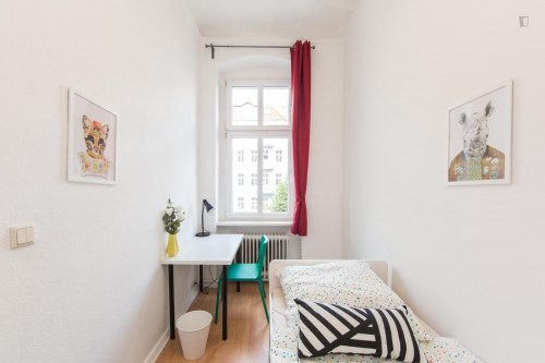 Cozy single bedroom near Heidelberger Platz transport station