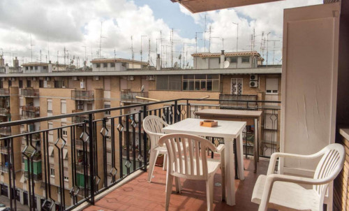 Appealing double bedroom in well-connected Quartiere XI Portuense - Gallery - 15