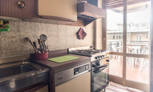 Appealing double bedroom in well-connected Quartiere XI Portuense - Gallery - 7