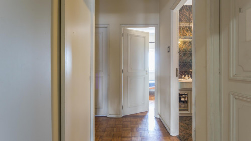 Simple single bedroom in a 6-bedroom flat, 10 minutes from FEUP, Polo Universitário - Gallery - 9