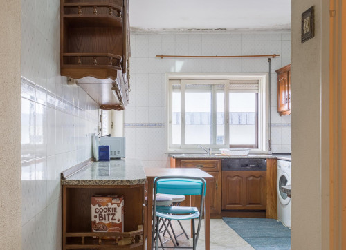 Simple single bedroom in a 6-bedroom flat, 10 minutes from FEUP, Polo Universitário - Gallery - 18