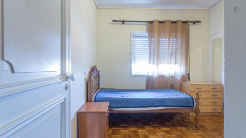Simple single bedroom in a 6-bedroom flat, 10 minutes from FEUP, Polo Universitário - Gallery - 21