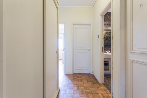 Simple single bedroom in a 6-bedroom flat, 10 minutes from FEUP, Polo Universitário - Gallery - 11