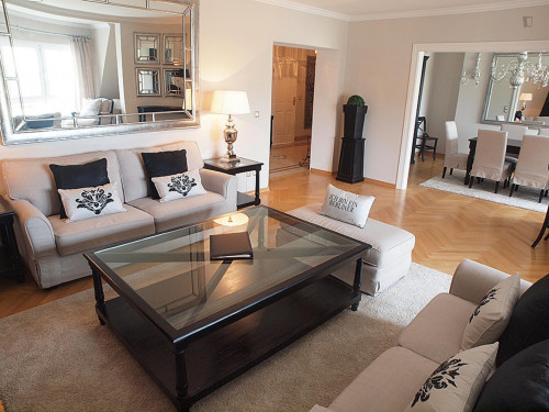 Spacious 2-bedroom flat in Schöneberg