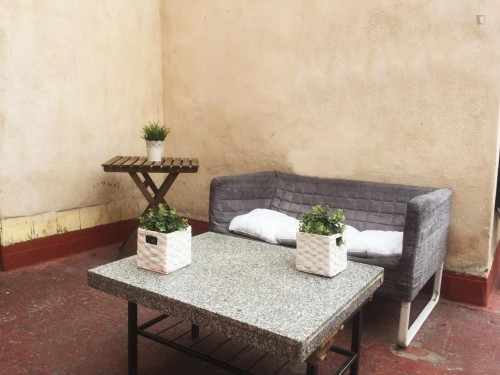 Modern double bedroom next to Callao metro station - Gallery - 9